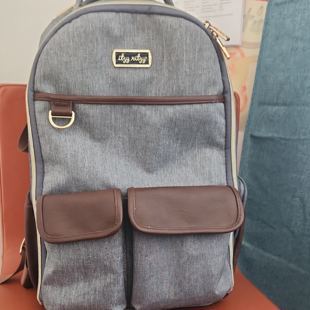 Itzy Ritzy Baby Bag/Backpack With Changing Pad